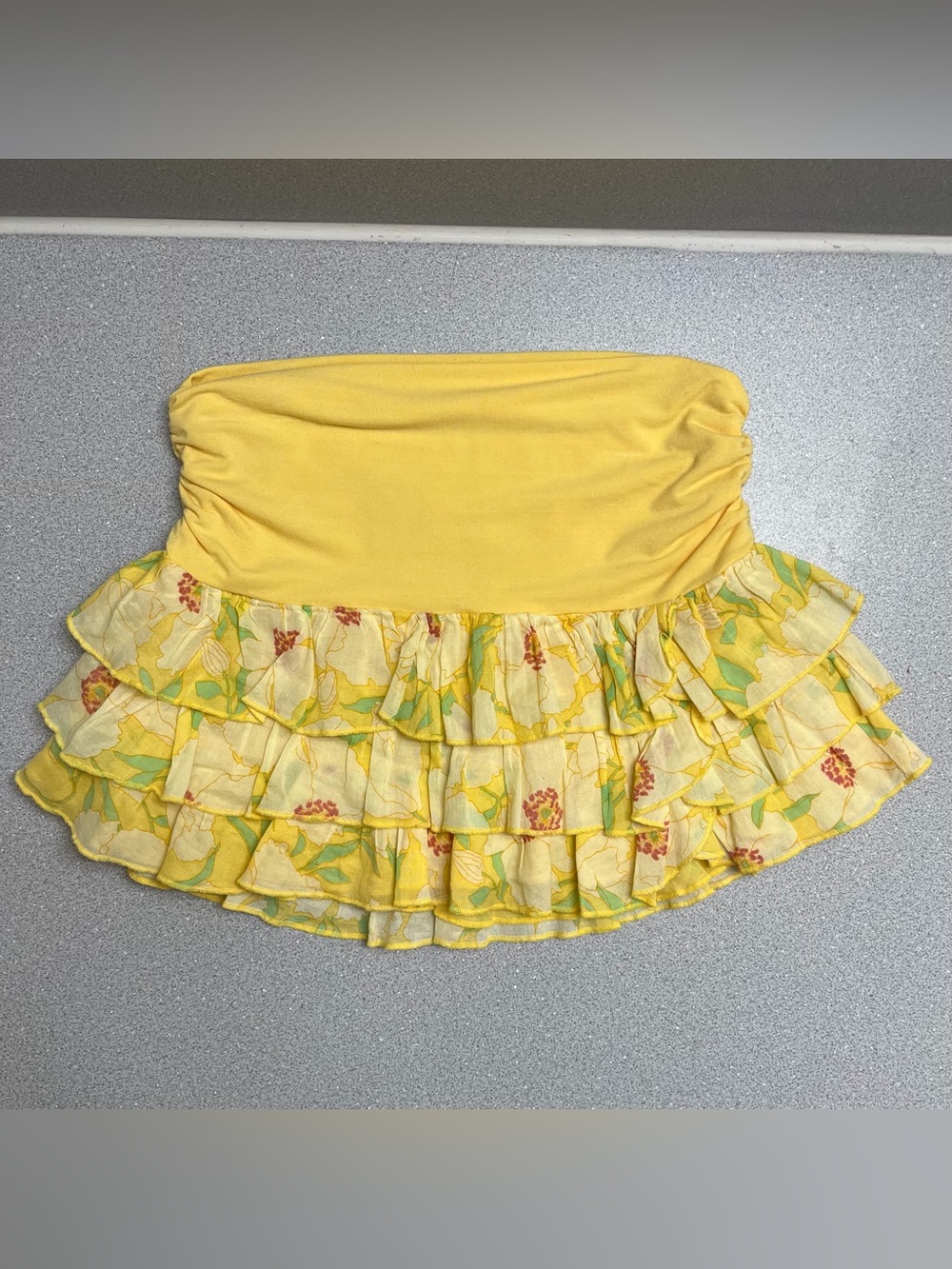 Vintage Y2K Abercrombie & Fitch 2000s Floral Ruffle Mini Skirt